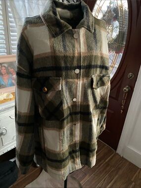 Sara Olive Green and Cream Plaid Wool Shacket